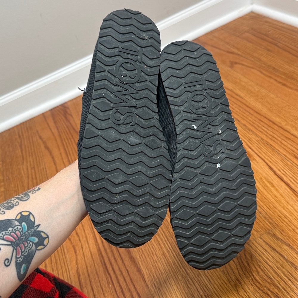 TOMS Classic Black Canvas Slip-Ons - Picture 4 of 14